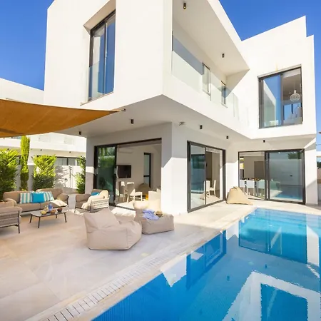 Periyiali Seaside 33 Villa *