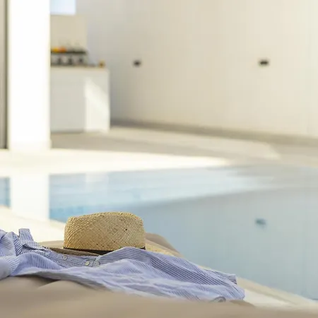 Periyiali Seaside 33 Villa *