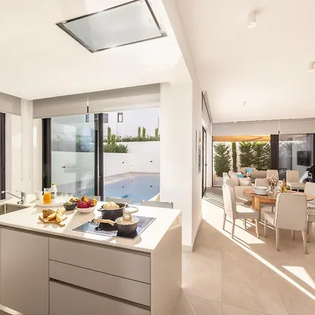 Periyiali Seaside 33 Protaras