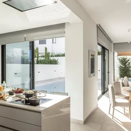 Periyiali Seaside 33 Villa *