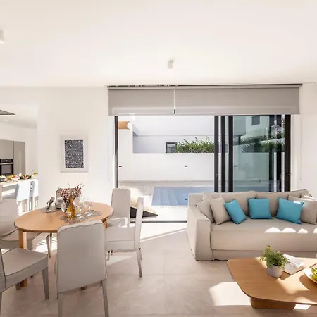 Periyiali Seaside 33 빌라 *