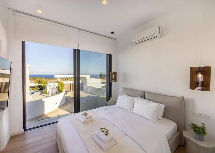 Periyiali Seaside 33 Protaras