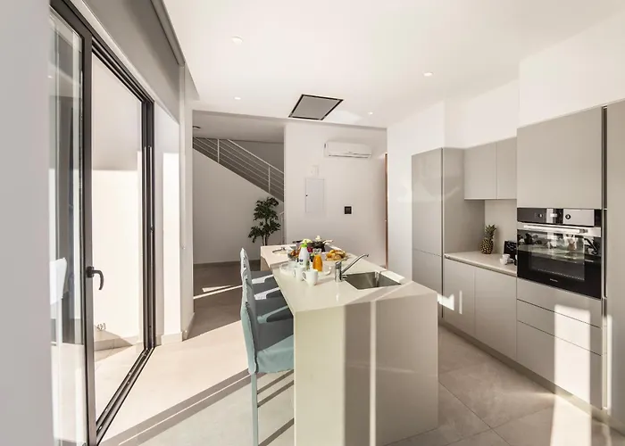 Periyiali Seaside 33 Protaras