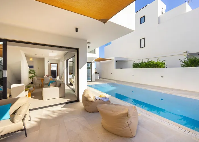 Periyiali Seaside 33 Protaras