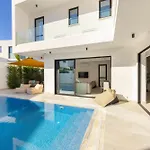 فيلة Periyiali Seaside 33 *