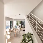 Periyiali Seaside 33 فيلة